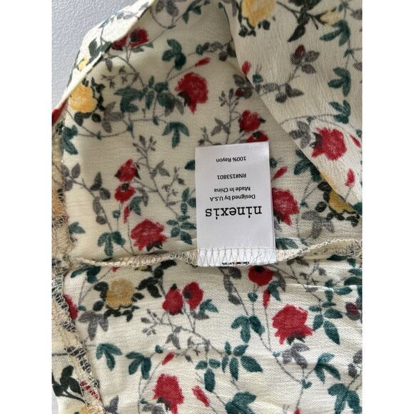 Ninexis NWT Printed Bohemian Rayon Pullover Short Sleeve Blouse Size Medium - Picture 7 of 9